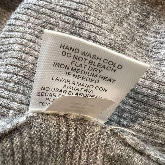 Joseph A Oversized Sweater w/Dolman Sleeves in Marled Gray and White Size Medium - Picture 6 of 6